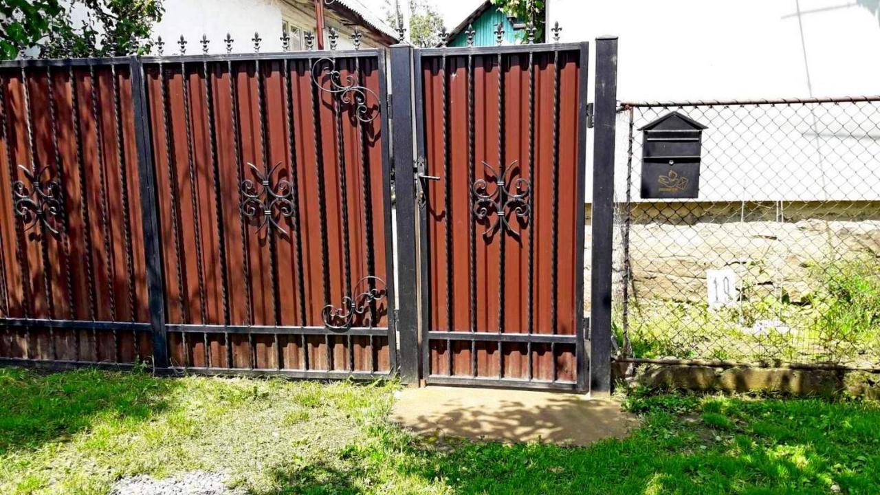 Villa Svalyavа Svaljava Eksteriør bilde